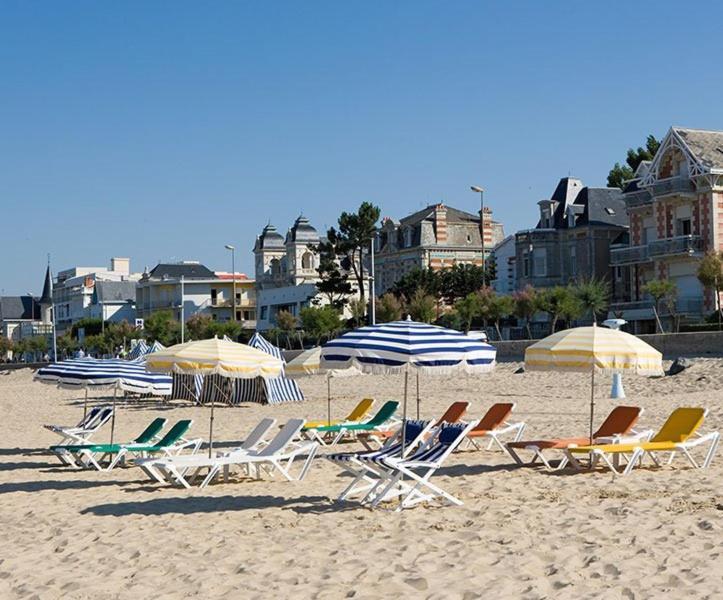 Royan - Appartement Vue Mer - Proximite Plage Et Parking Privatif Buitenkant foto