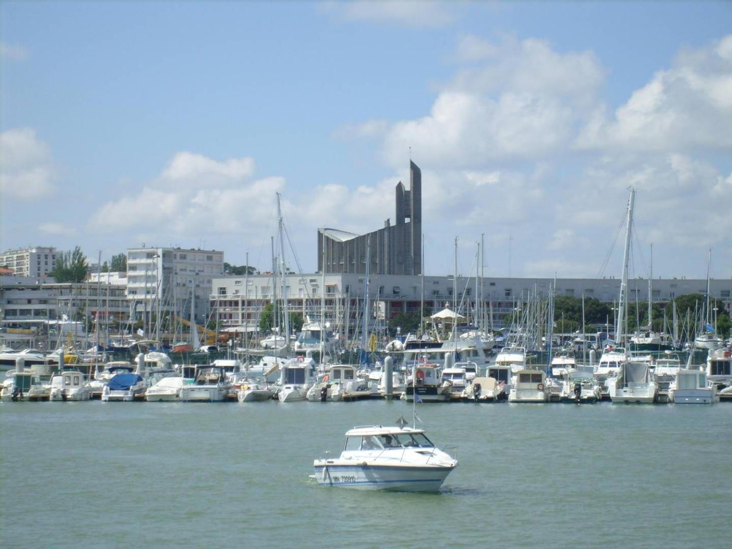 Royan - Appartement Vue Mer - Proximite Plage Et Parking Privatif Buitenkant foto
