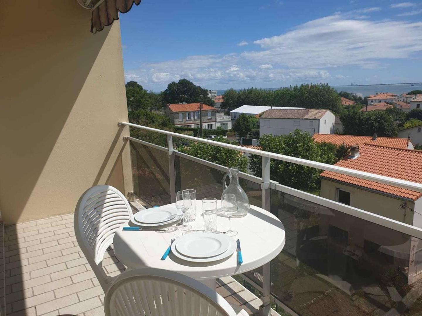 Royan - Appartement Vue Mer - Proximite Plage Et Parking Privatif Buitenkant foto